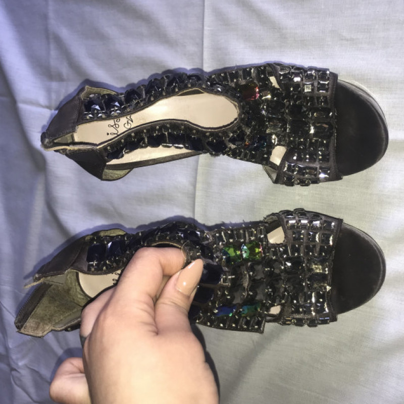 Sexy crystals sandals worn on Banbros
